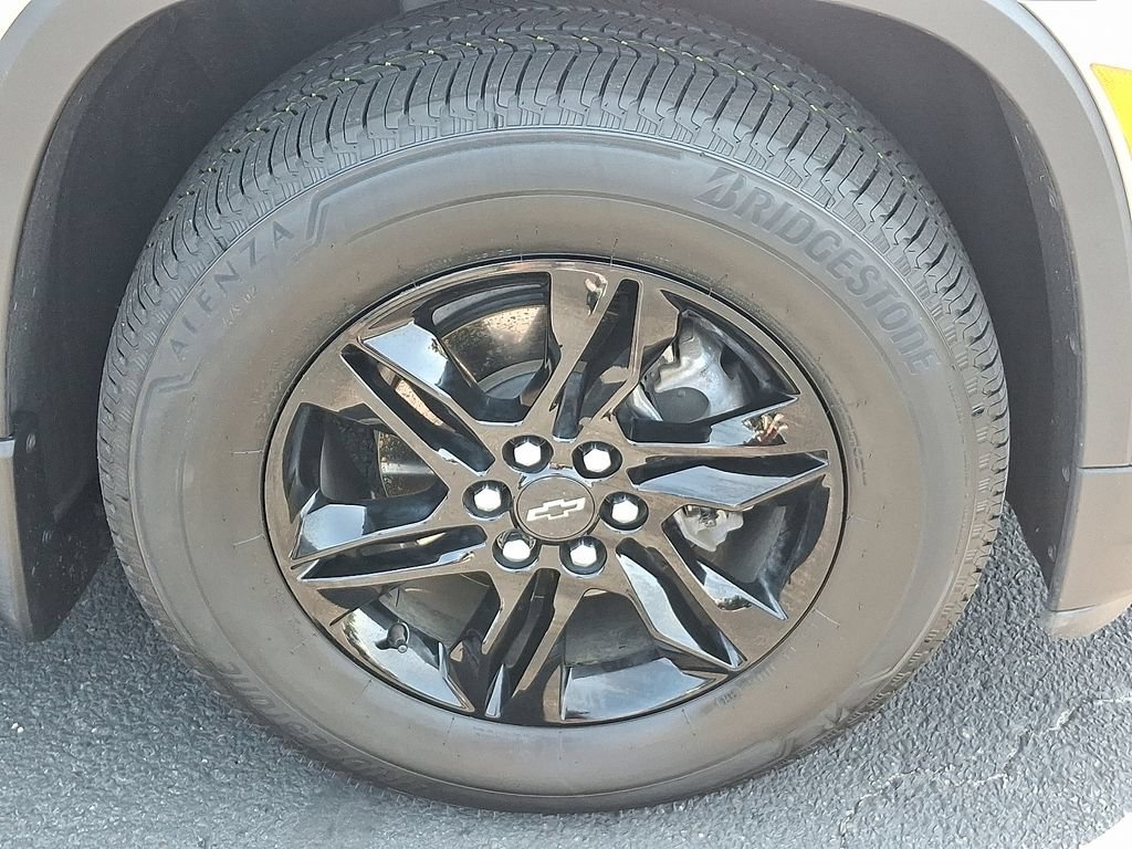 Certified 2023 Chevrolet Traverse LT FWD image 8