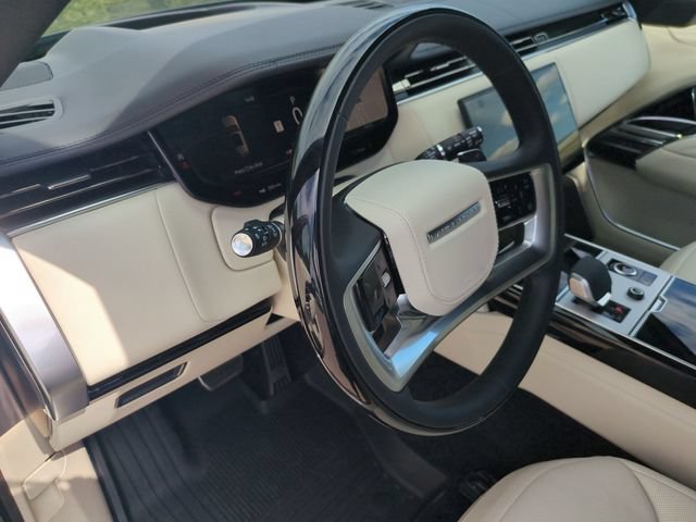 New 2027 Land Rover Range Rover Long Wheelbase Autobiography AWD/4WD image 7