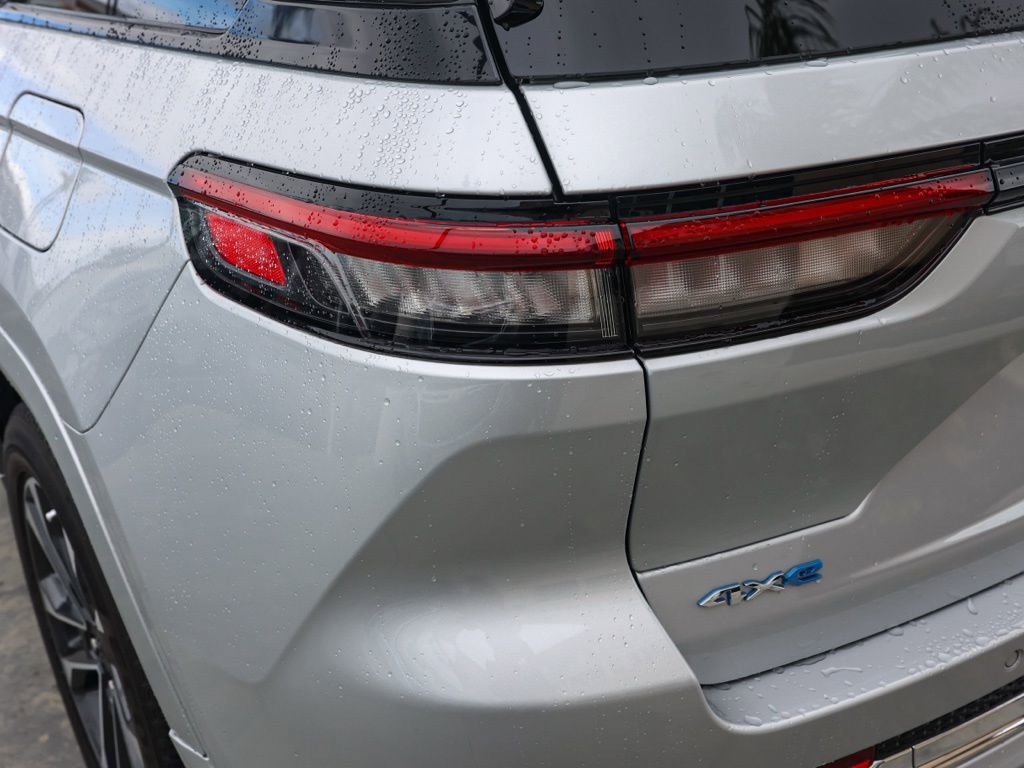 Used 2024 Jeep Grand Cherokee Overland w/ Luxury Tech Group IV image 7