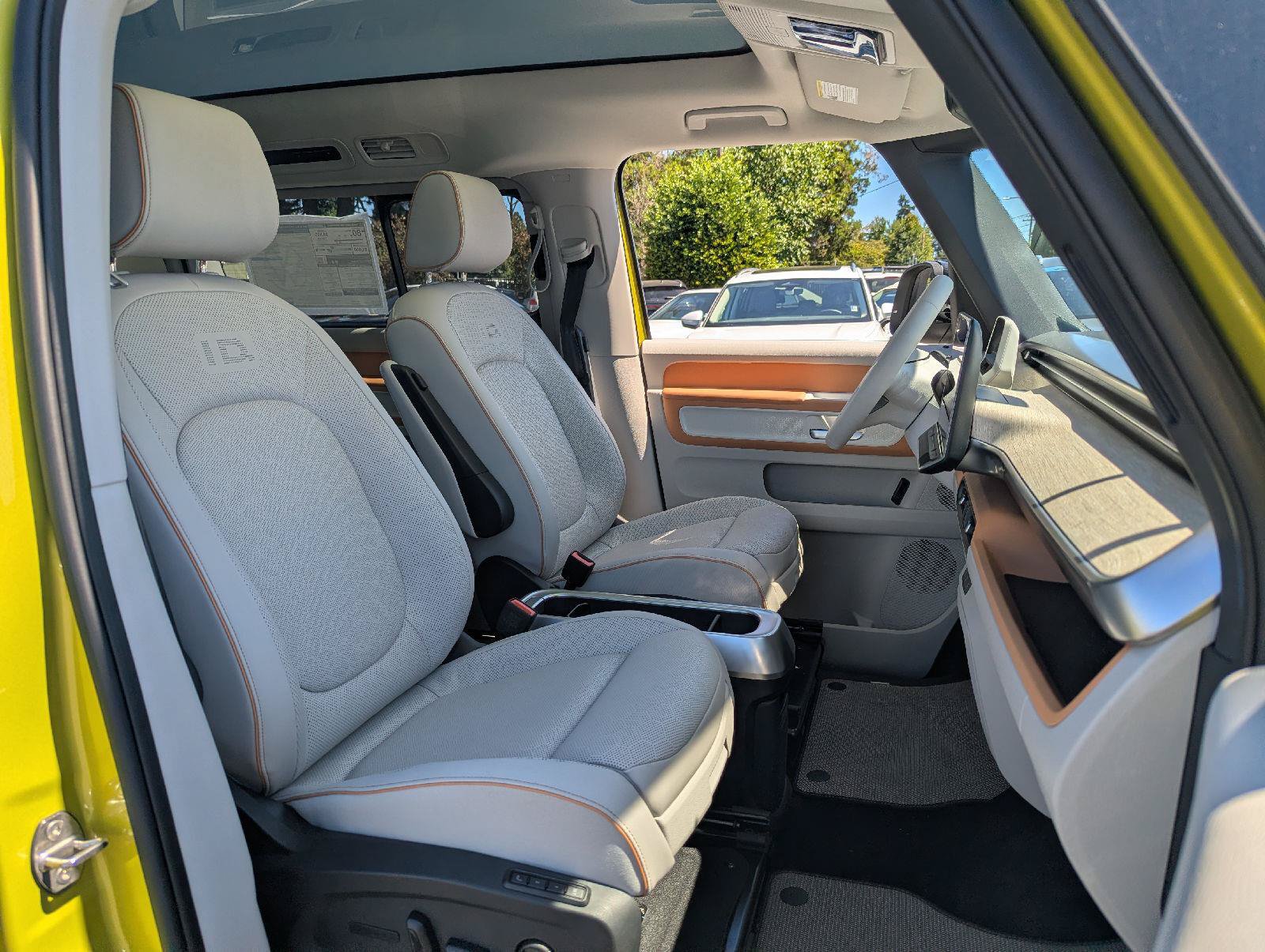 New 2025 Volkswagen ID. Buzz Pro S Plus AWD/4WD image 44
