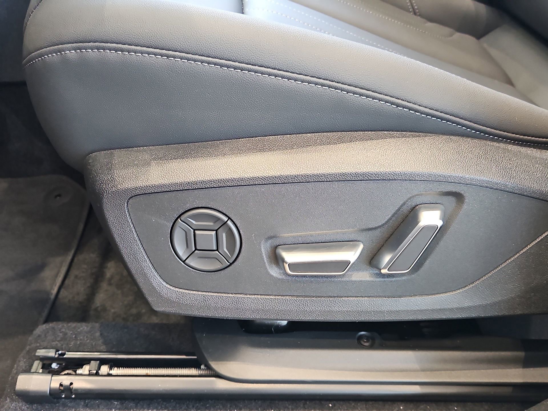 New 2026 Audi Q3 quattro 2.0T AWD/4WD image 14
