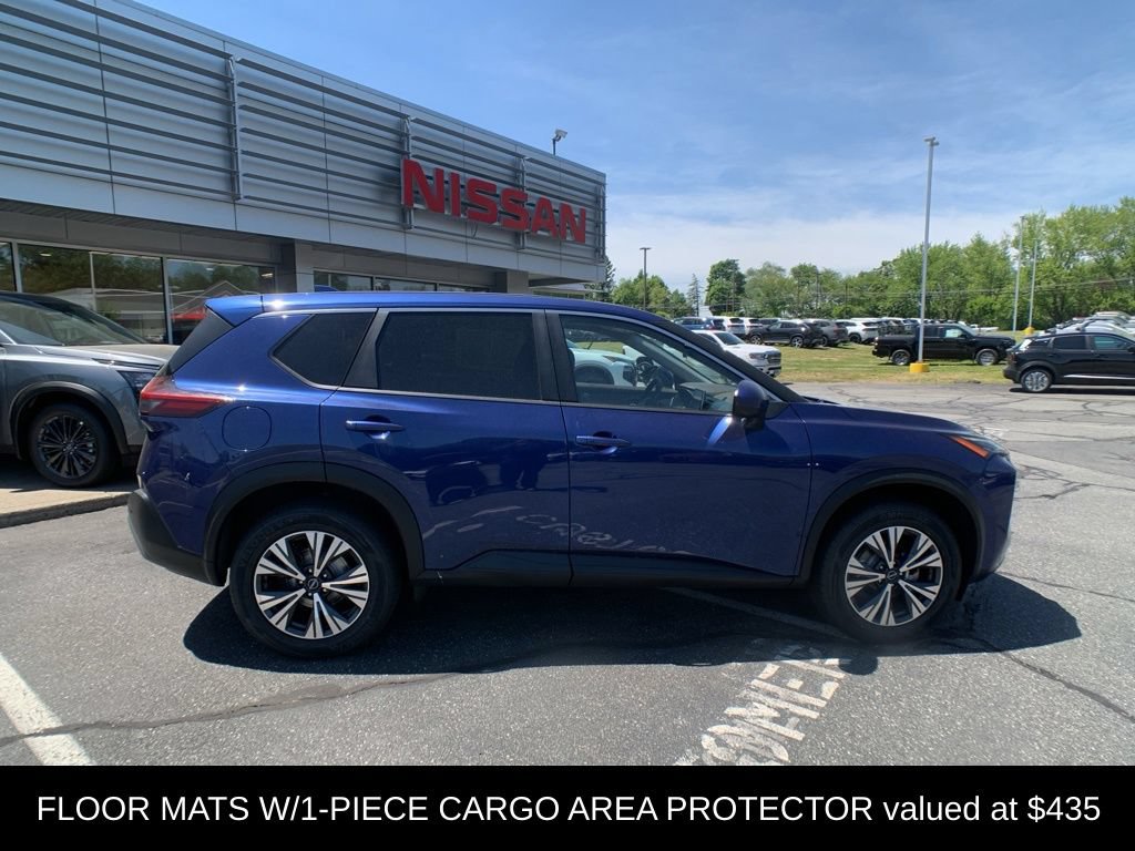 Used 2023 Nissan Rogue SV AWD/4WD image 3