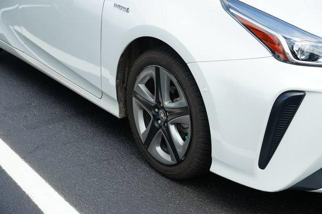 Used 2021 Toyota Prius Limited FWD image 2
