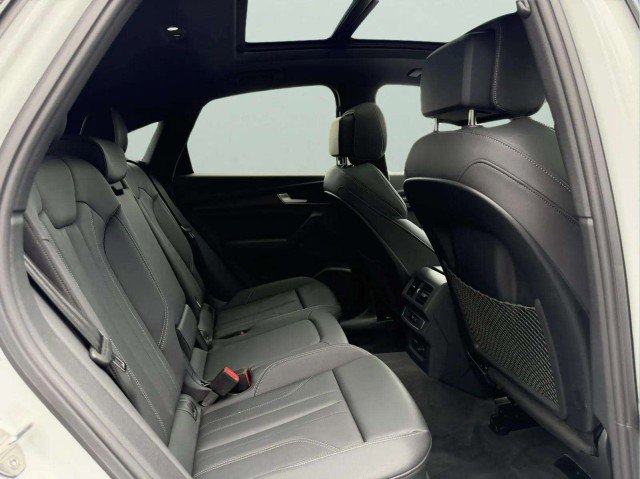 Certified 2025 Audi Q5 2.0T Premium Plus w/ Premium Plus Package AWD/4WD image 27