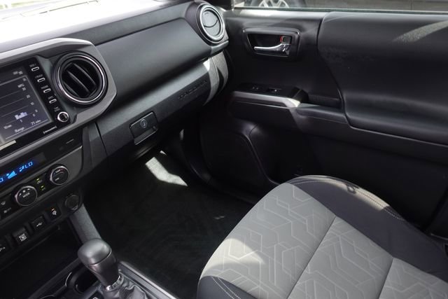 Certified 2023 Toyota Tacoma TRD Off-Road w/ Technology Package AWD/4WD image 28