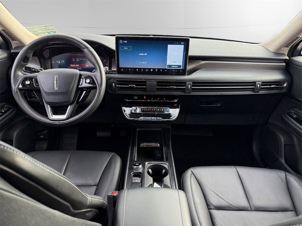 Used 2025 Lincoln Corsair Reserve image 10