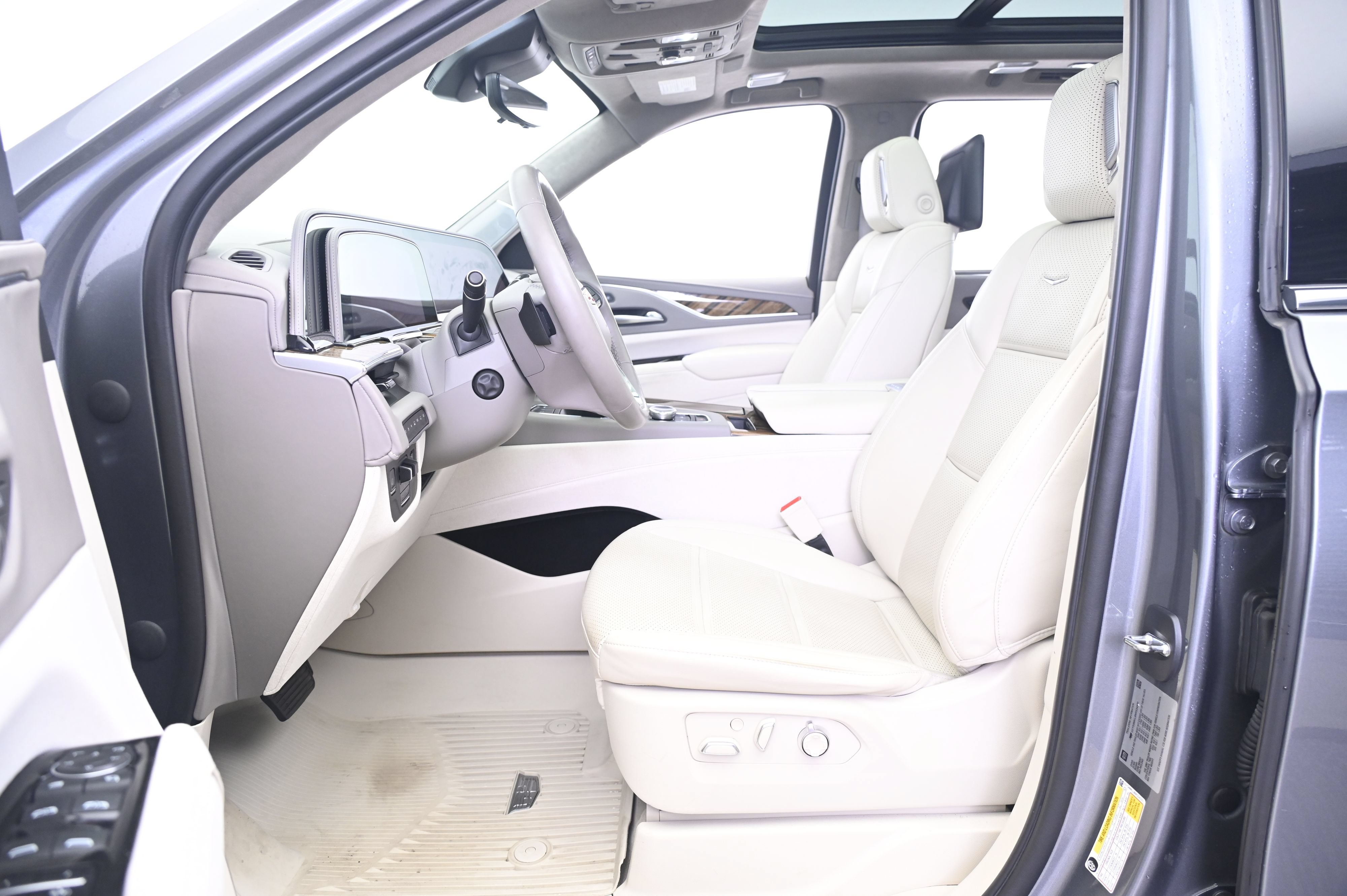 Used 2022 Cadillac Escalade ESV Premium Luxury Platinum AWD/4WD image 31