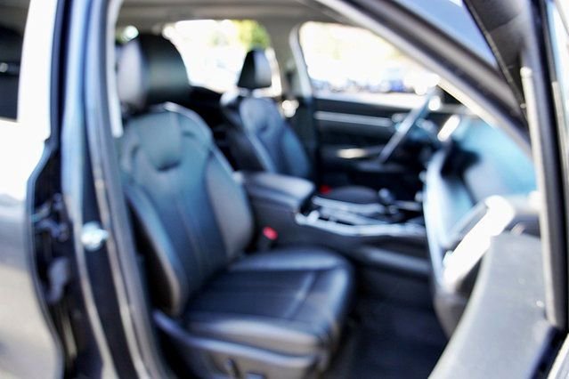 Used 2024 Kia Sorento SX AWD/4WD image 12