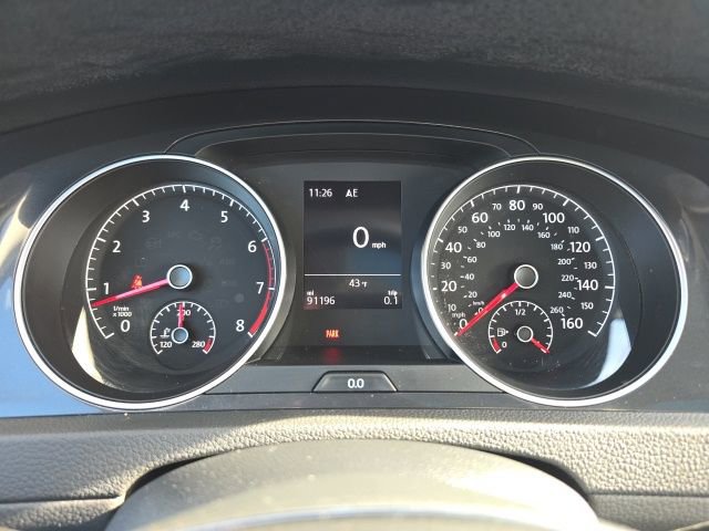 Used 2018 Volkswagen Golf SE image 31