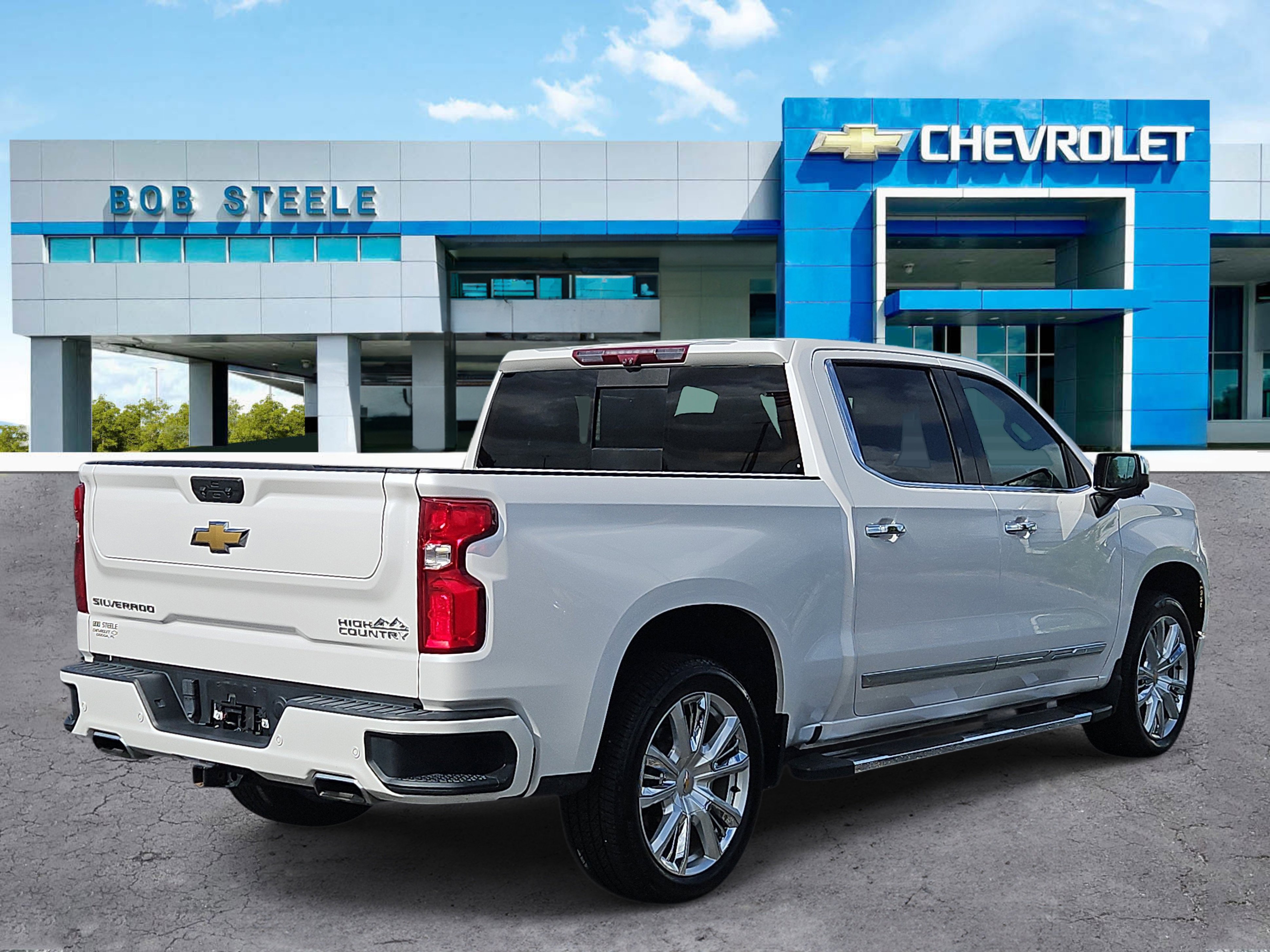 Used 2023 Chevrolet Silverado 1500 High Country w/ High Country Premium Package AWD/4WD image 4