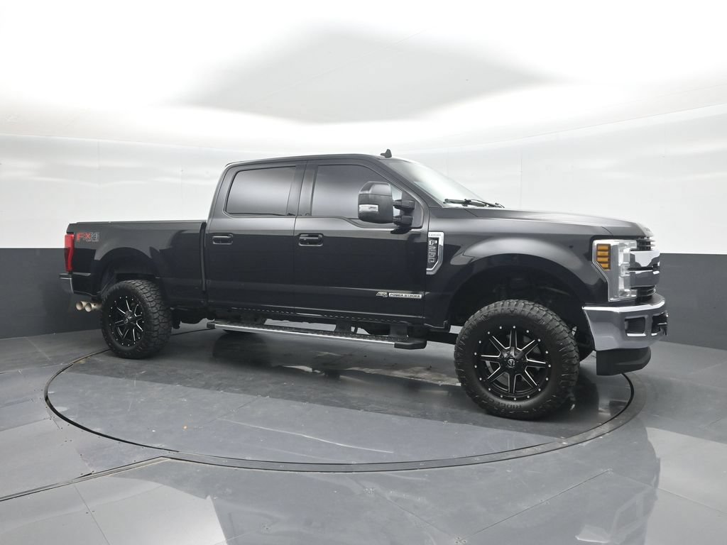 Used 2019 Ford F250 Lariat w/ Lariat Ultimate Package AWD/4WD image 11