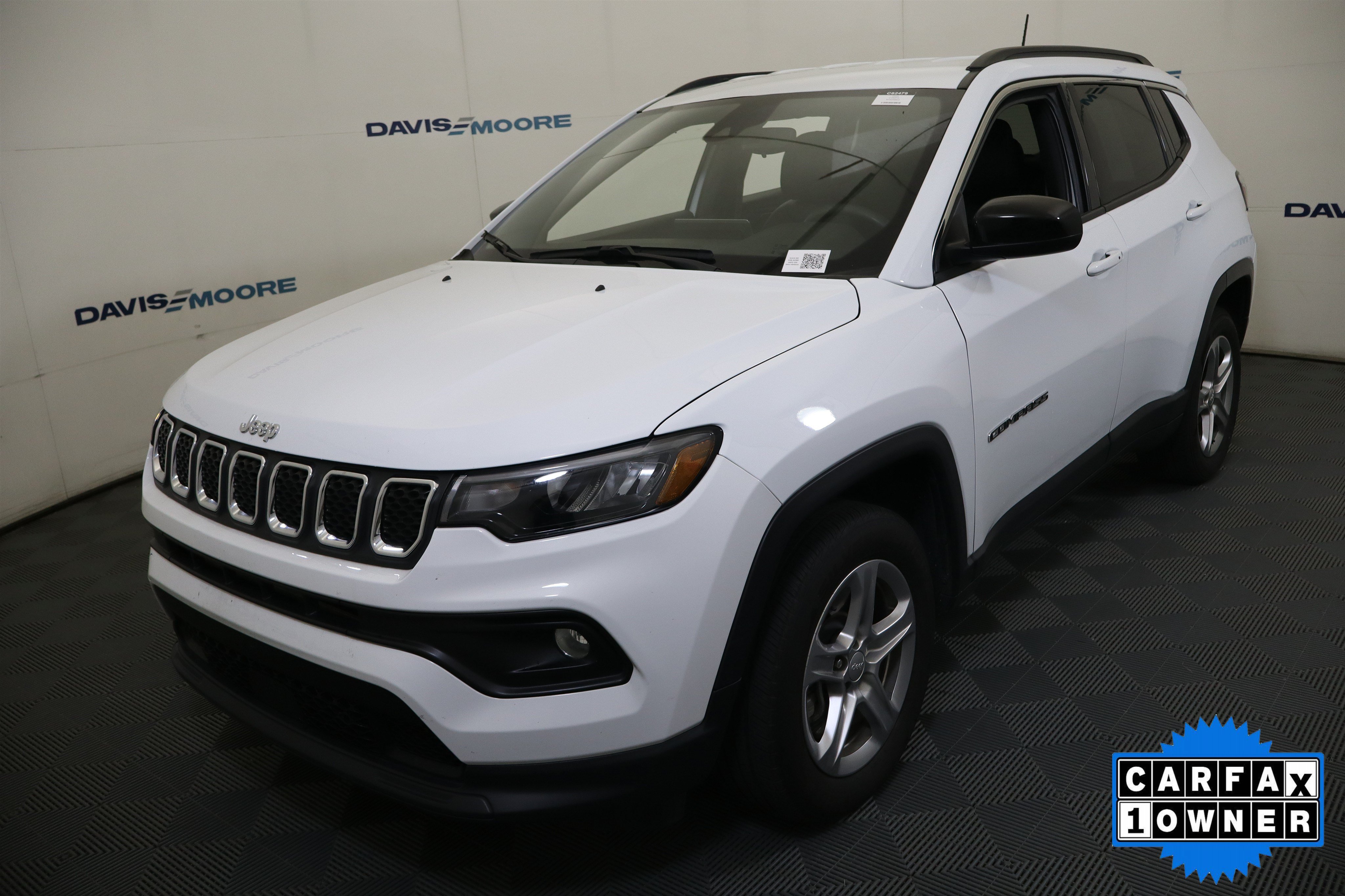 Used 2024 Jeep Compass Latitude AWD/4WD image 11