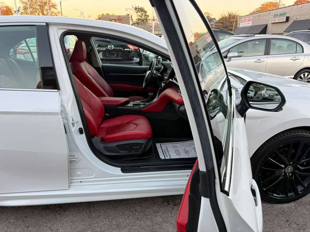 Used 2021 Toyota Camry XSE w/ Navigation Package image 18