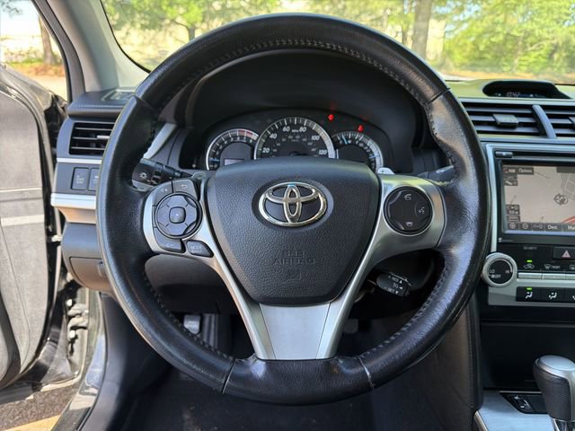 Used 2014 Toyota Camry SE w/ Leather Package FWD image 14