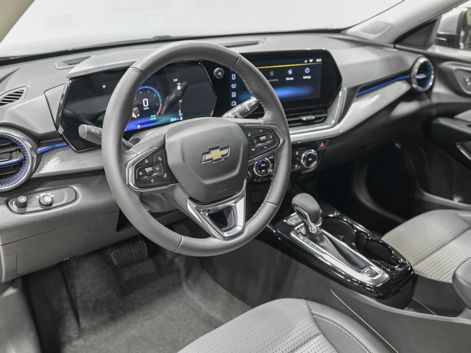 Used 2026 Chevrolet Trax LT w/ Driver Confidence Package FWD image 14