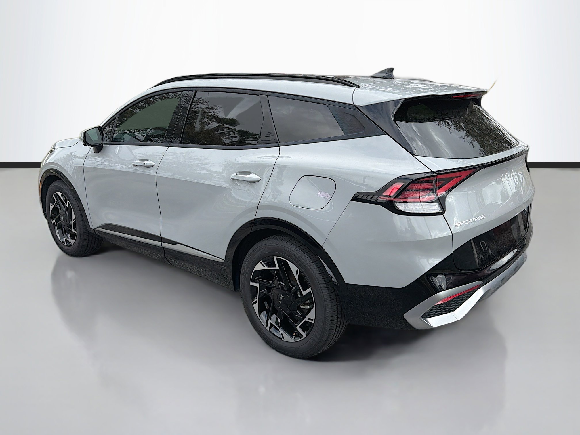 Used 2023 Kia Sportage SX image 5