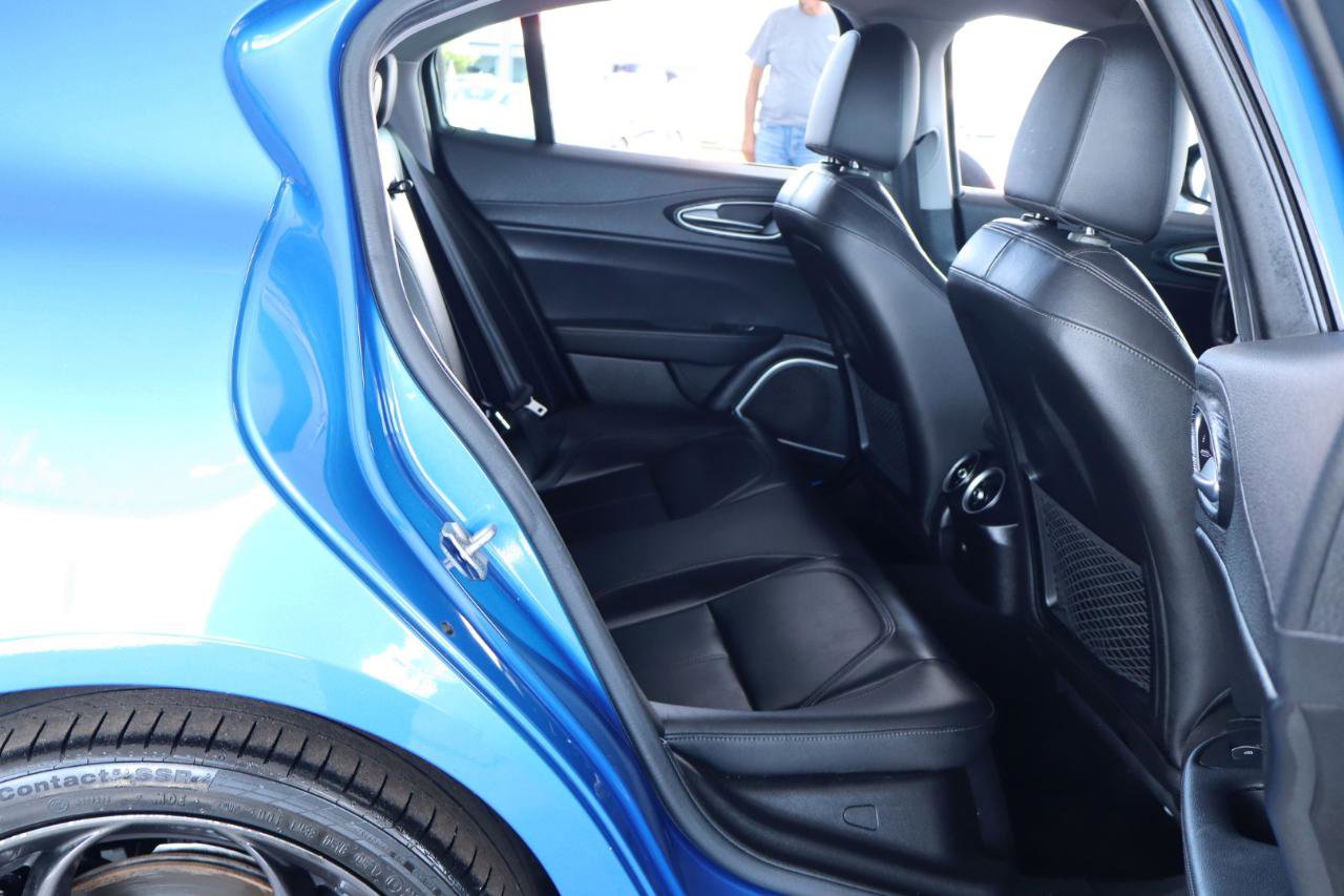 Used 2018 Alfa Romeo Giulia RWD image 29