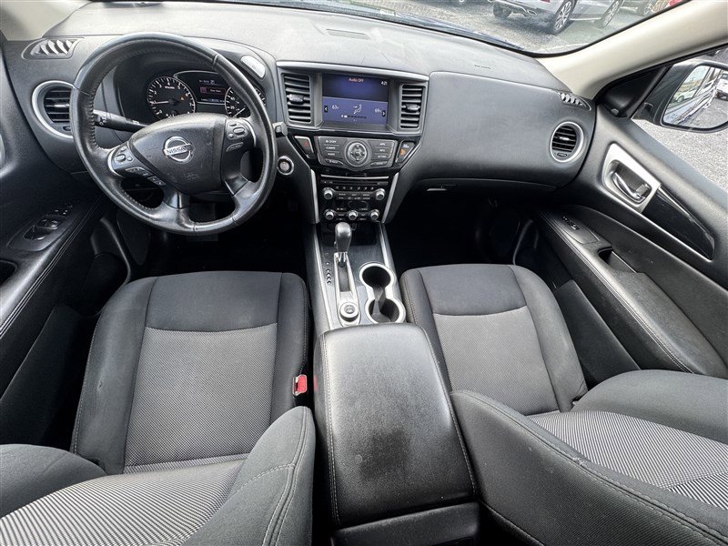 Used 2019 Nissan Pathfinder SV AWD/4WD image 11