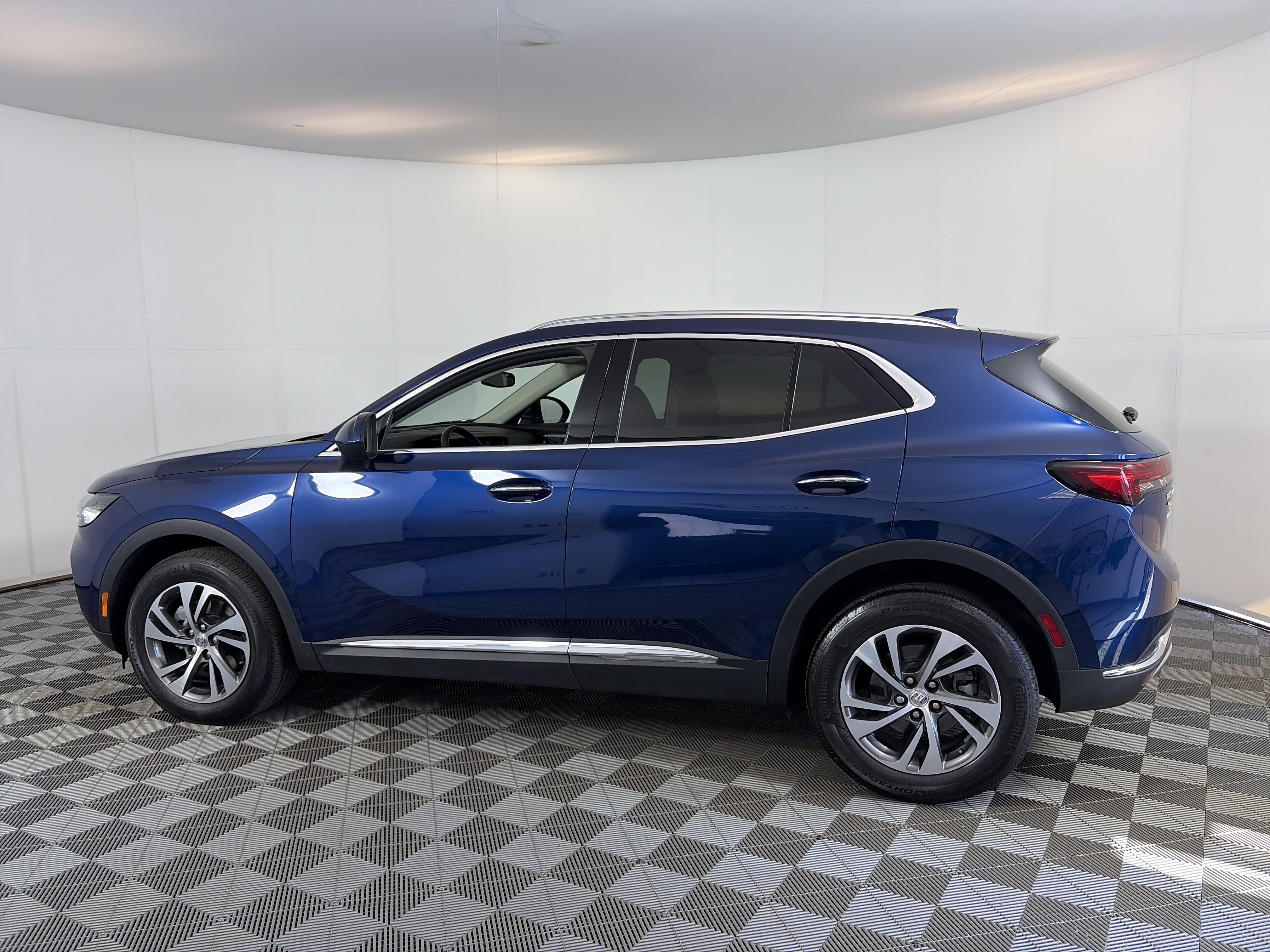 Used 2023 Buick Envision Essence AWD/4WD image 8