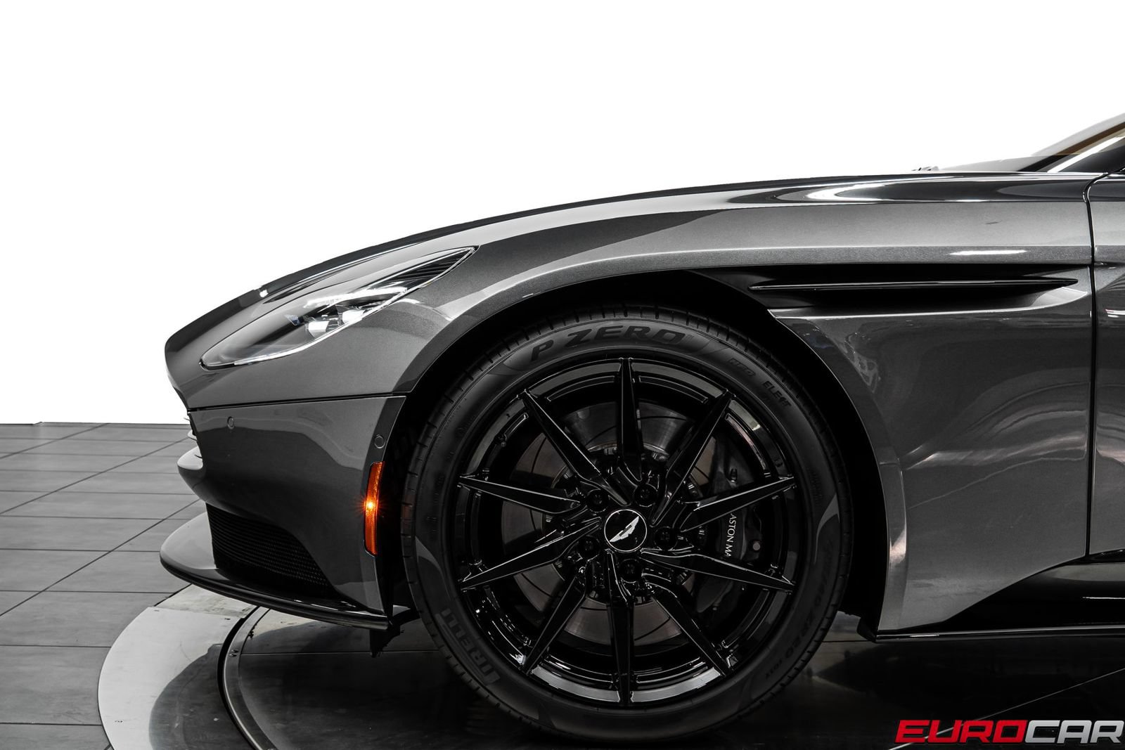 Used 2019 Aston Martin DB11 Volante RWD image 15