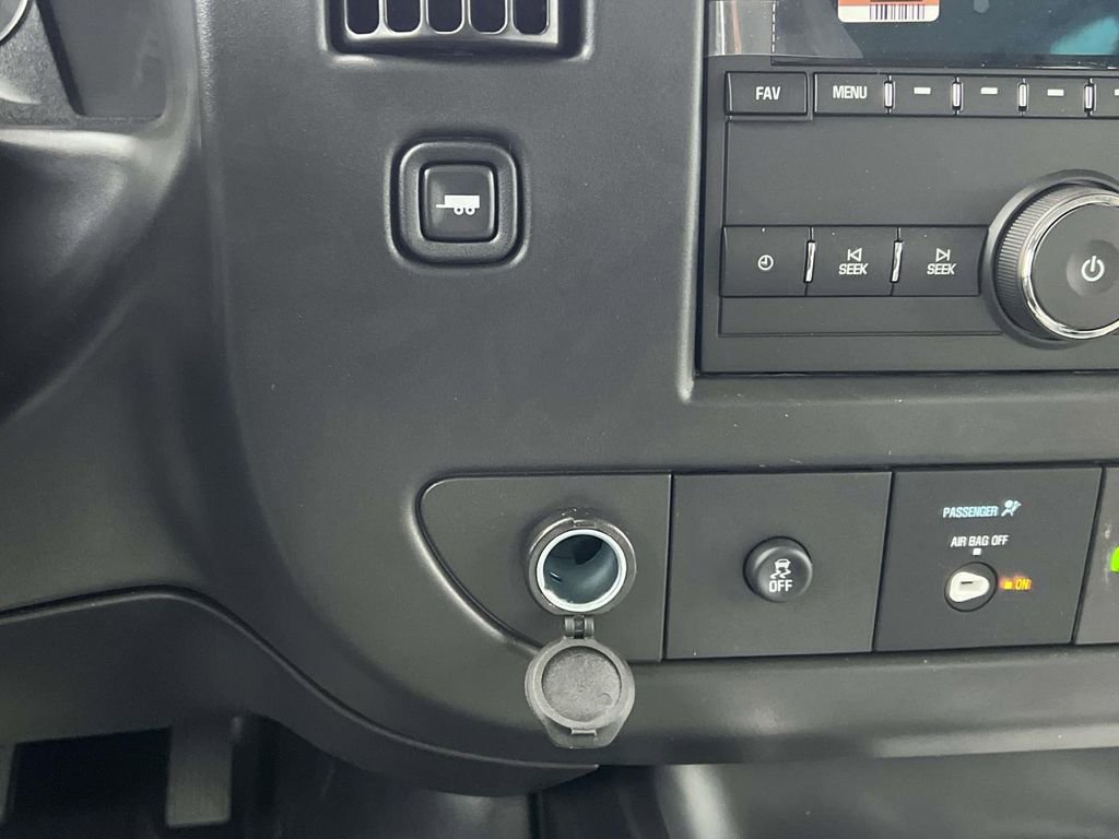 New 2025 Chevrolet Express 2500 Work Van w/ Driver Convenience Package image 21