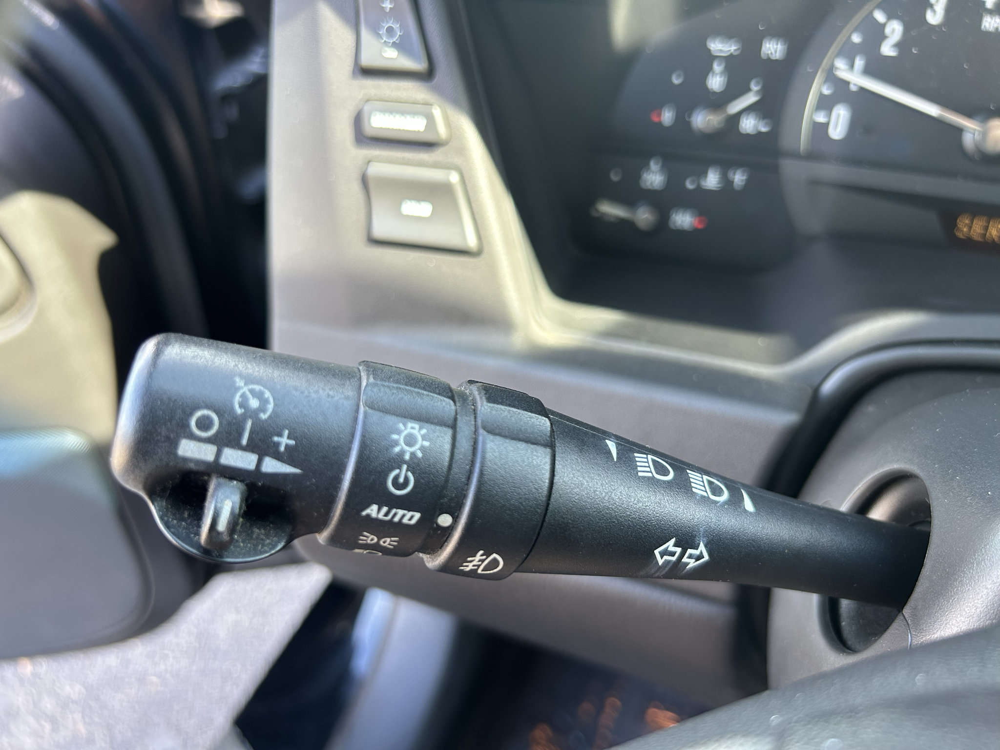 Used 2007 Cadillac XLR RWD image 19