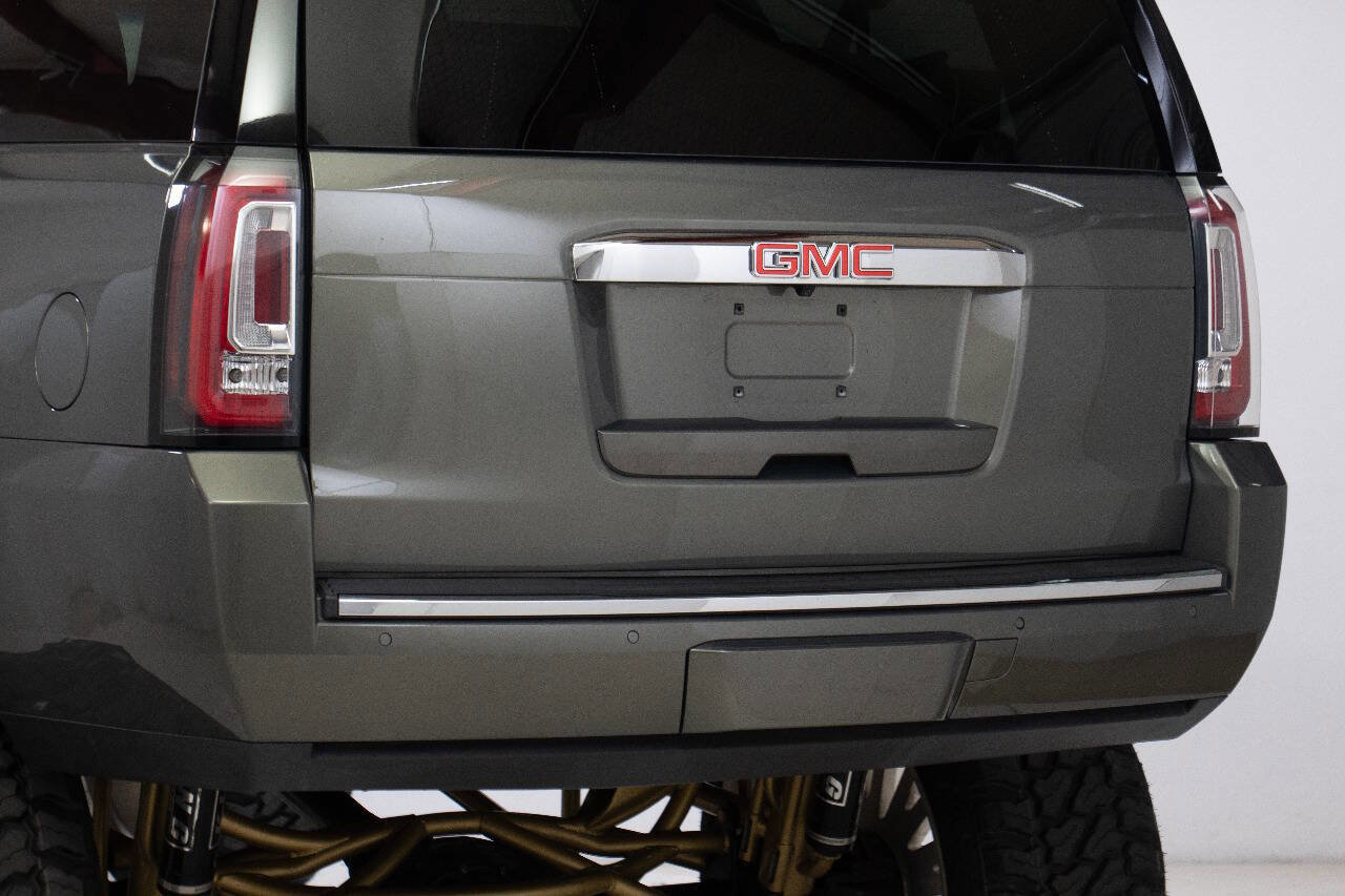 Used 2018 GMC Yukon XL Denali w/ Denali Ultimate Package AWD/4WD image 25