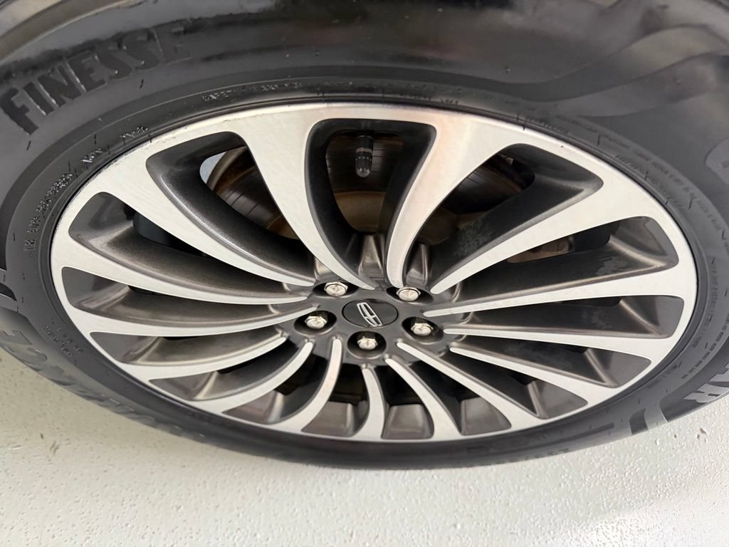 Used 2021 Lincoln Aviator Reserve w/ Elements Package Plus AWD/4WD image 11