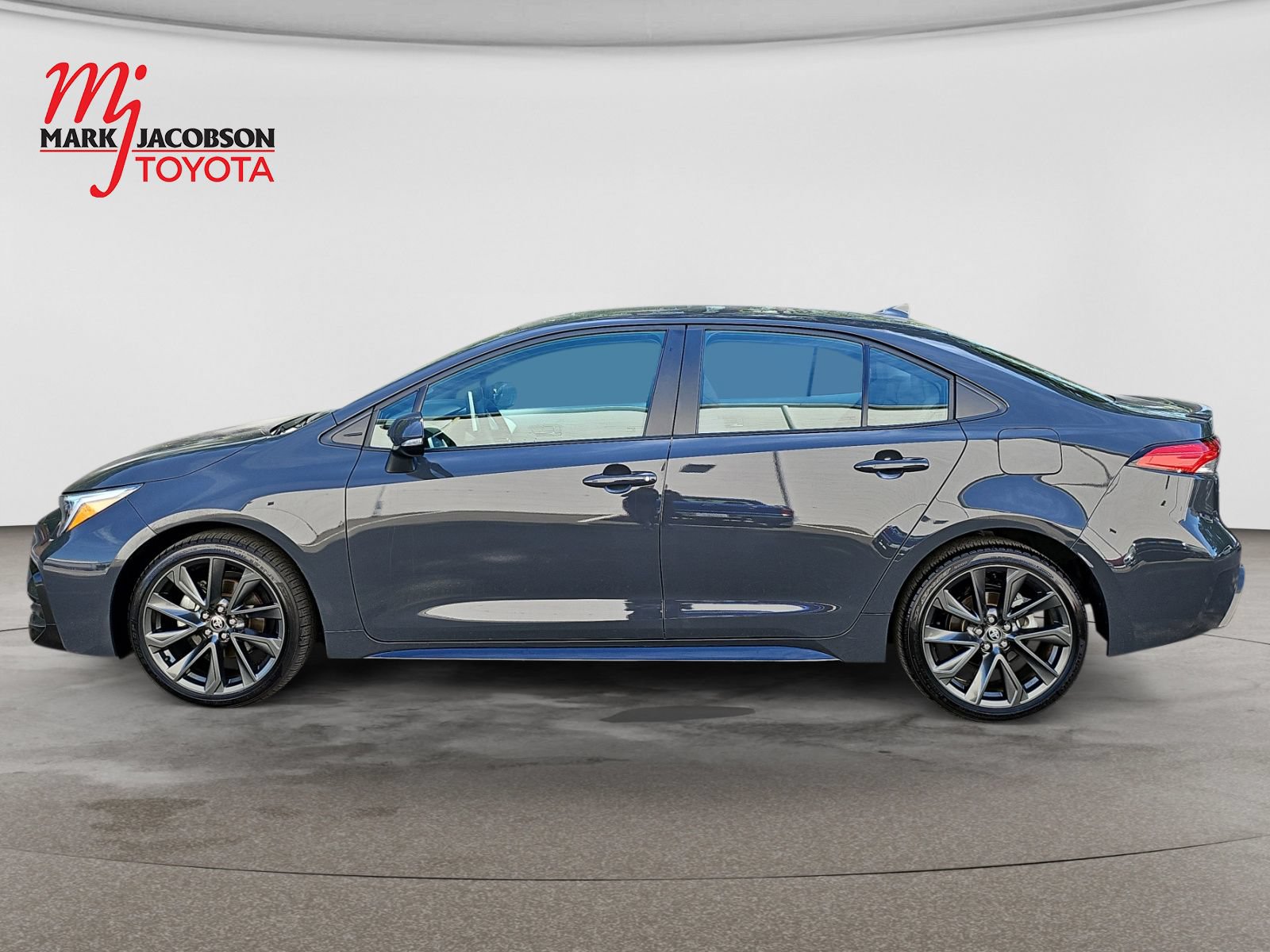 Used 2025 Toyota Corolla SE w/ SE Premium Package FWD image 15