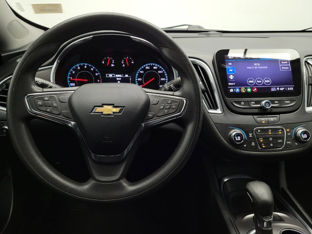 Used 2021 Chevrolet Malibu LT image 22