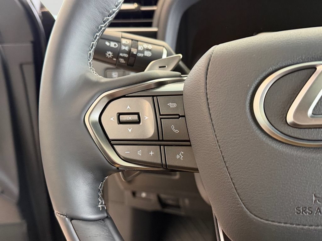New 2026 Lexus LX 700h Luxury AWD/4WD image 17