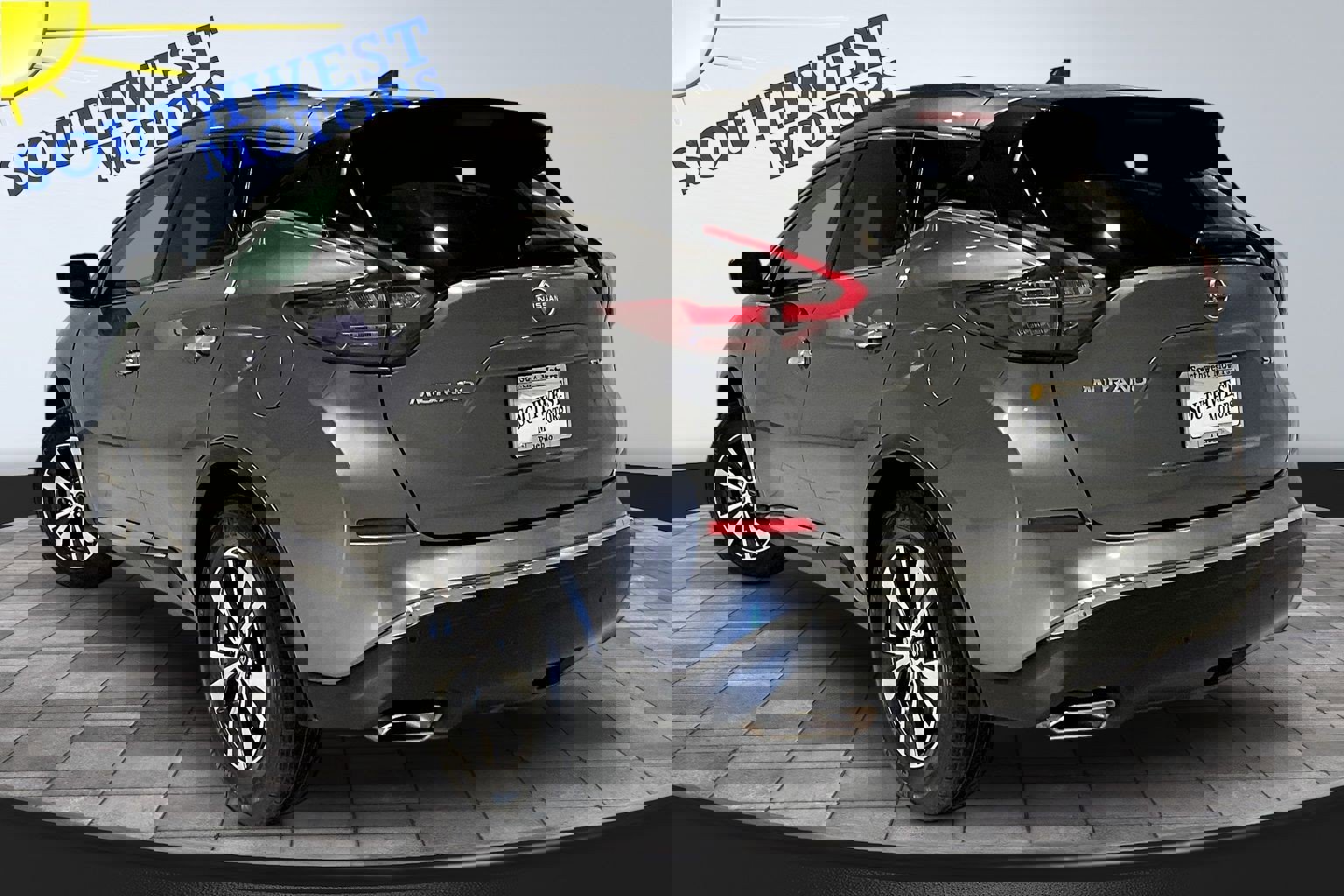 Used 2023 Nissan Murano SV image 4