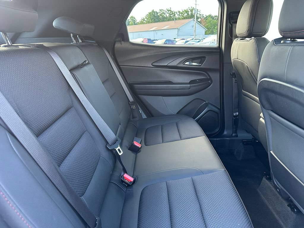 Used 2023 Chevrolet TrailBlazer RS w/ Convenience Package FWD image 25