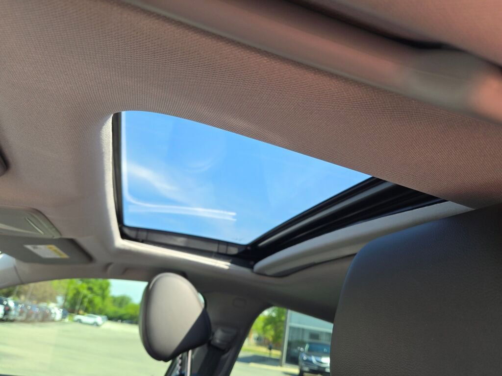 Used 2024 Acura Integra FWD image 3