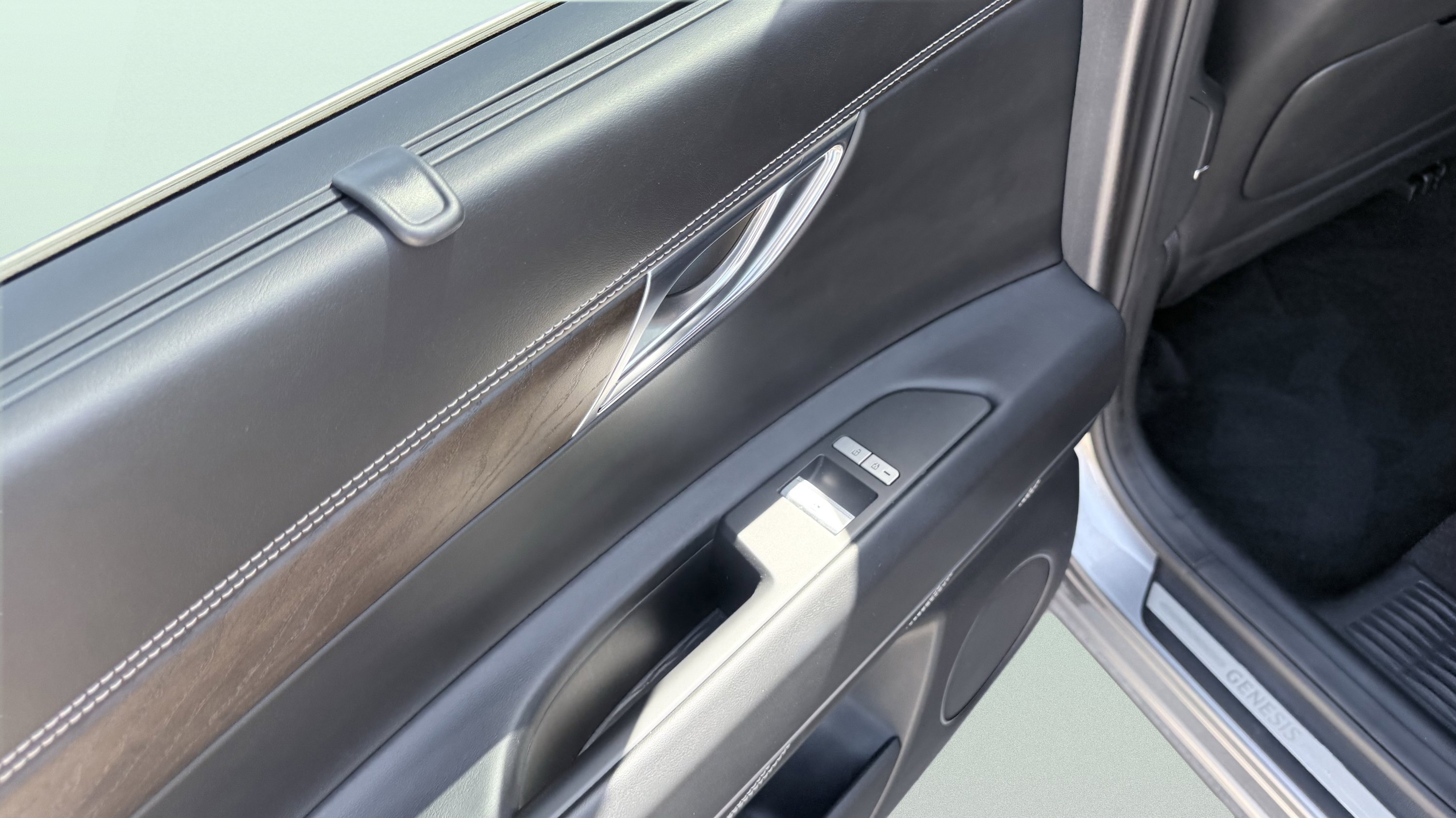 Used 2024 Genesis GV80 2.5T image 28