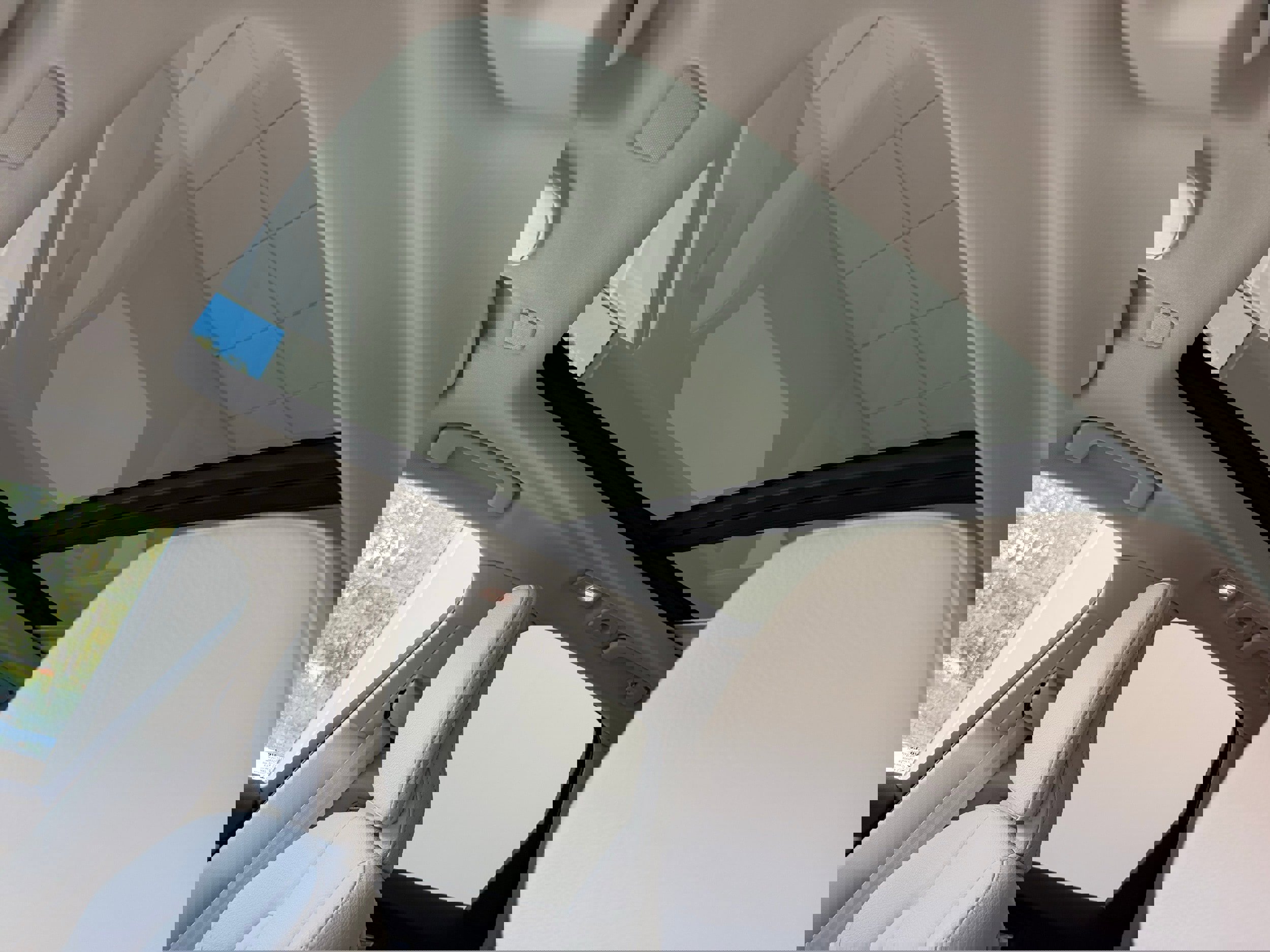 Certified 2025 Volvo XC60 B5 Core image 12