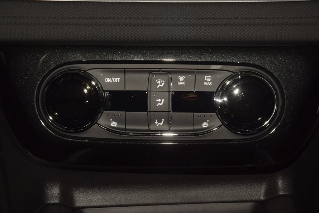 New 2026 Chevrolet TrailBlazer LT w/ Convenience Package FWD image 31
