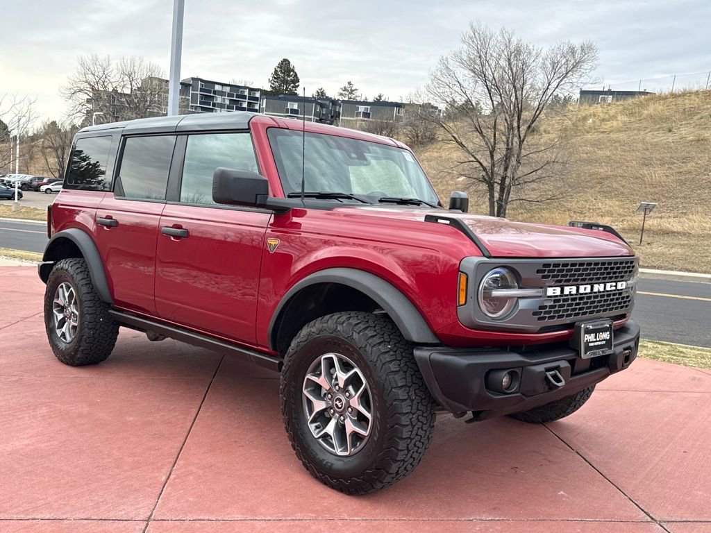 Certified 2025 Ford Bronco Badlands image 1