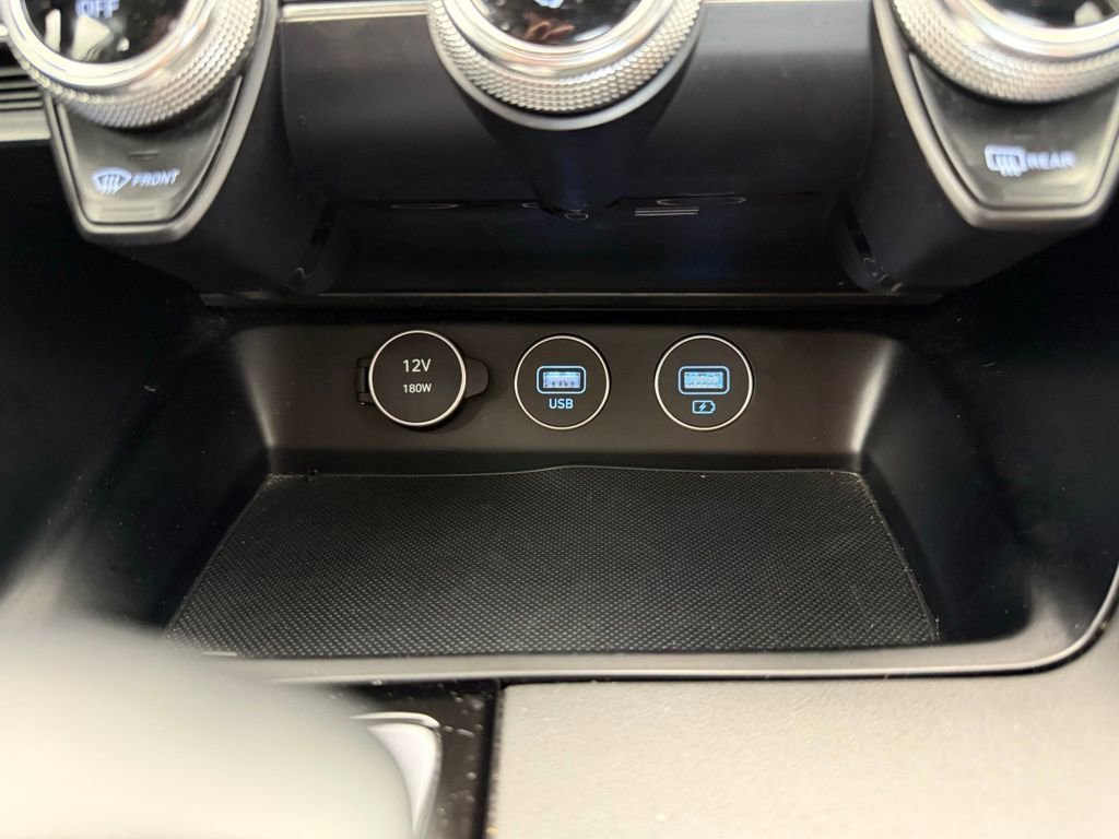 Used 2023 Genesis G70 2.0T AWD/4WD image 32