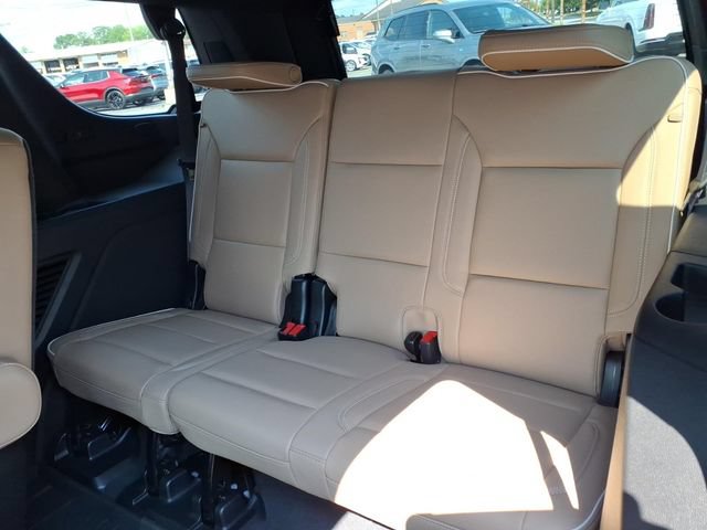 Used 2024 Chevrolet Tahoe Premier w/ Premium Package AWD/4WD image 9
