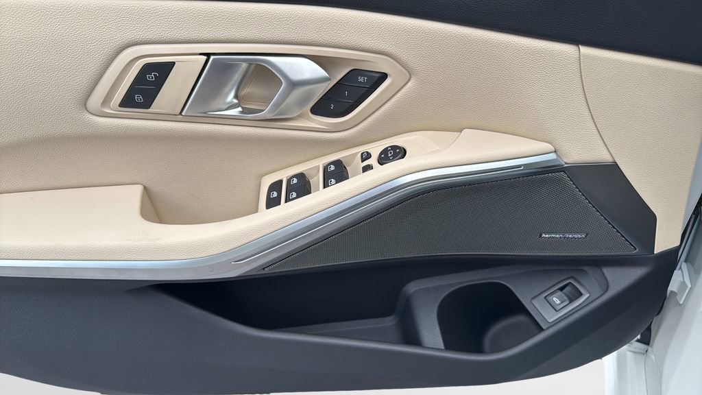 New 2026 BMW 330i Sedan w/ Premium Package RWD image 8