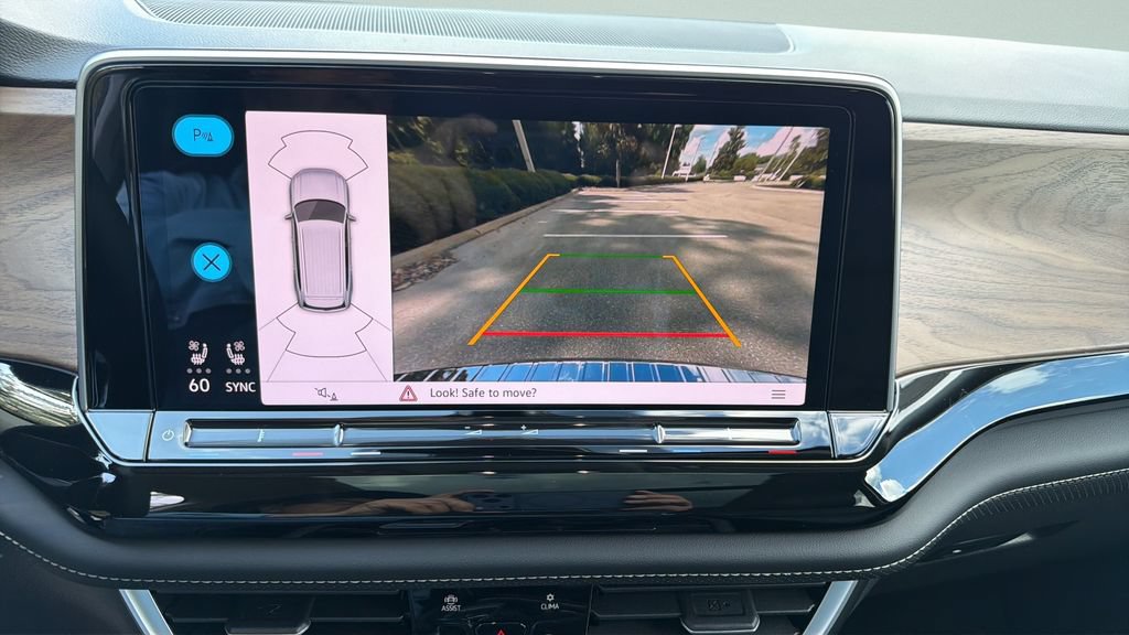 New 2026 Volkswagen Atlas SE FWD image 14