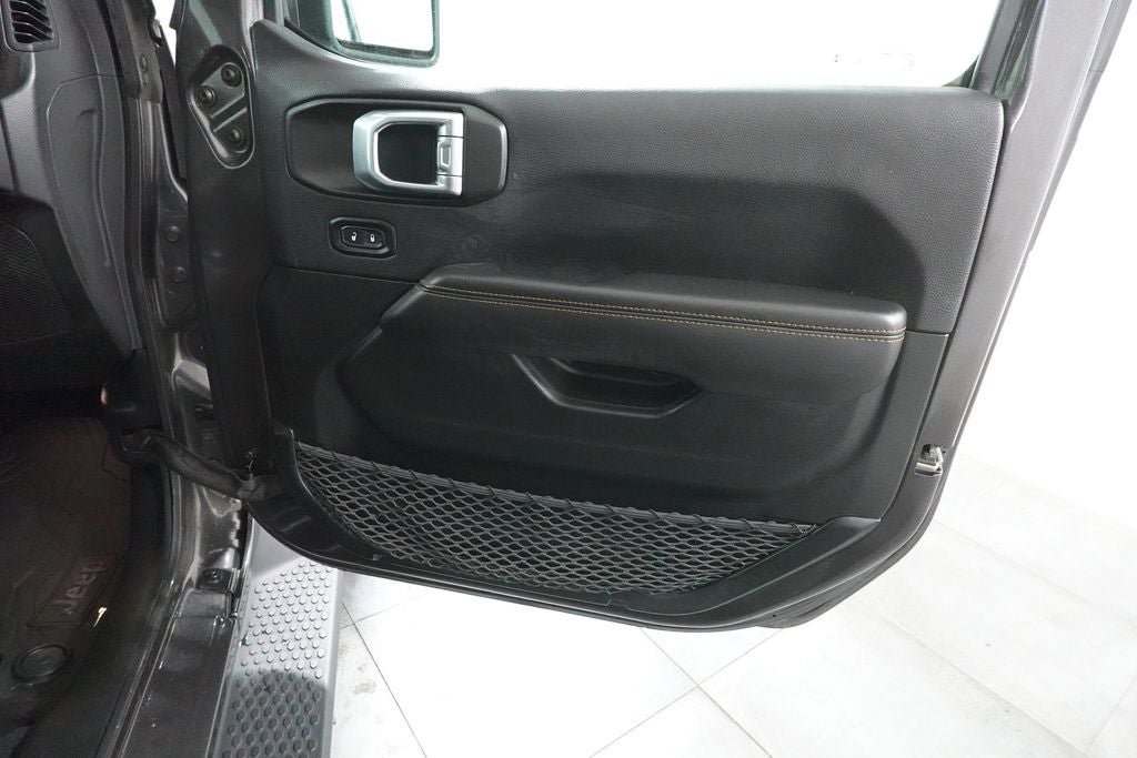 Used 2021 Jeep Wrangler Unlimited Sahara AWD/4WD image 30