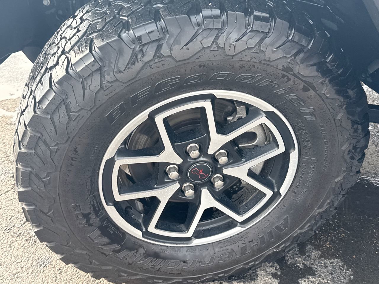 Certified 2024 Jeep Wrangler Unlimited Rubicon w/ Safety Group image 10