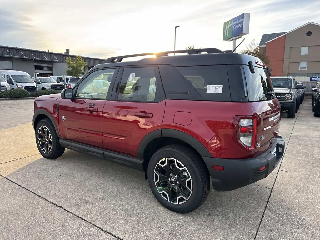 New 2025 Ford Bronco Sport Outer Banks image 3