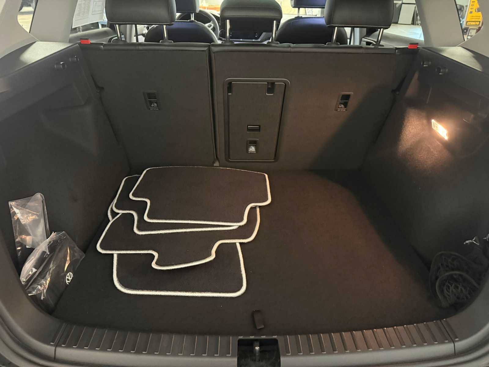 Certified 2023 Volkswagen Taos SEL AWD/4WD image 25