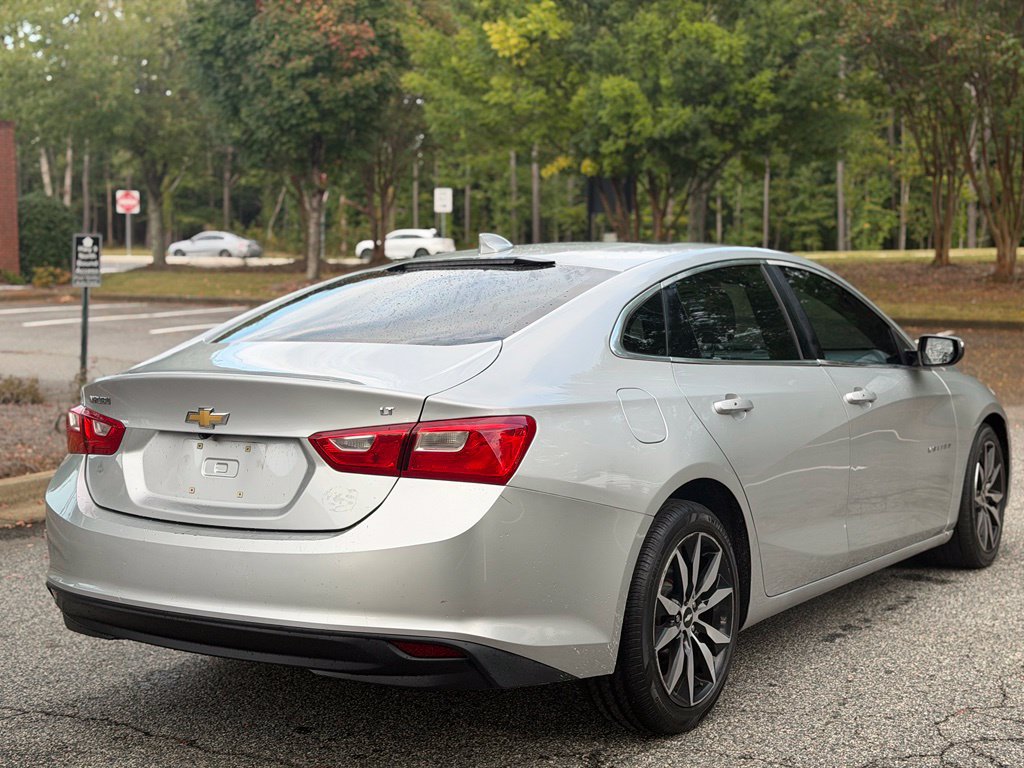 Used 2016 Chevrolet Malibu LT w/ Leather Package FWD image 5
