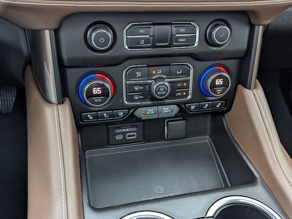 Used 2021 Chevrolet Tahoe High Country AWD/4WD image 10