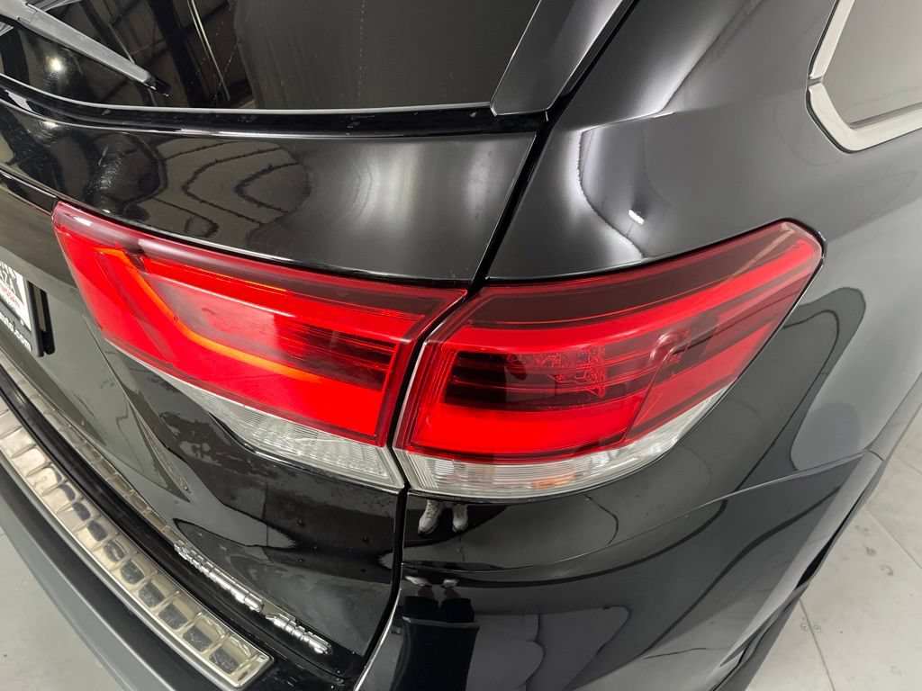 Used 2019 Toyota Highlander Limited AWD/4WD image 47