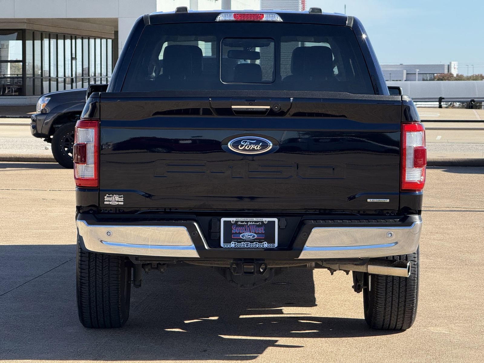 Used 2023 Ford F150 Lariat w/ Trailer Tow Package image 5